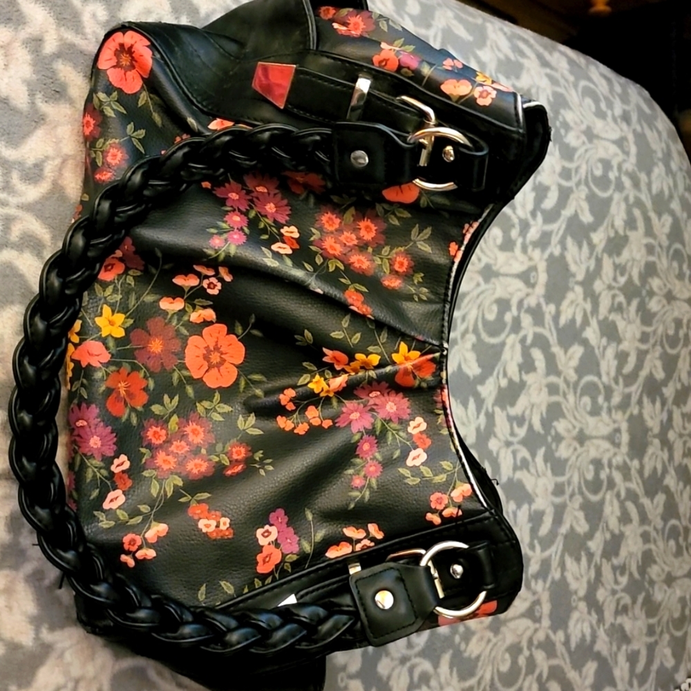 Apt. 9 Purse